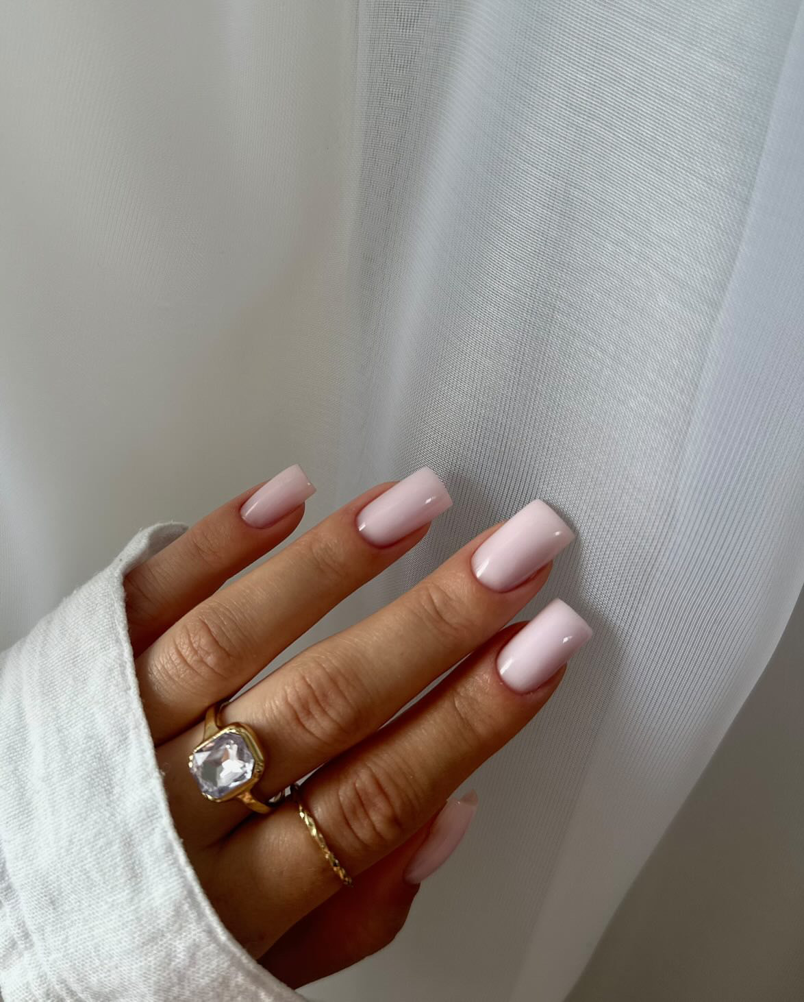 contact-img AD170F30 3A3F 4F21 9F23 B35720522B71